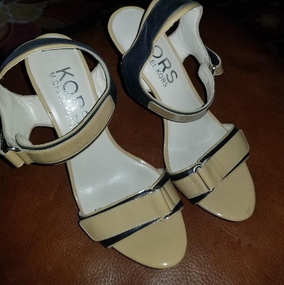 New Michael Kors heels - Picture 2 of 3
